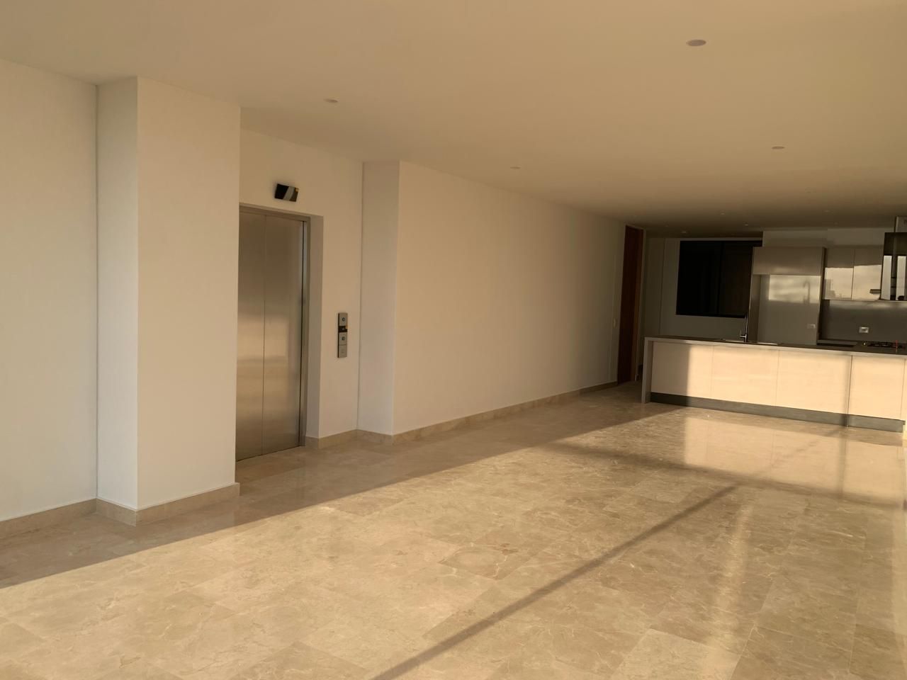 Apartamento en arriendo Atlántico Barranquilla El Golf 214 m2 Habitaciones 3 Baños 3 Garajes 2 Precio $15000000