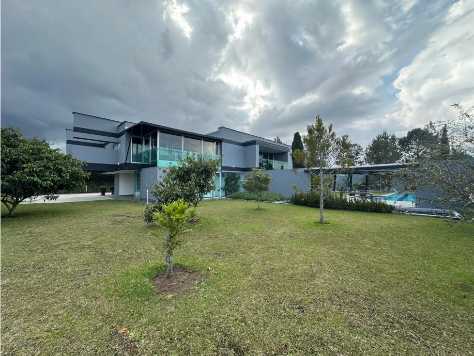 Casa Campestre en arriendo Antioquia El Retiro El Retiro 600 m2 Habitaciones 5 Baños 5 Garajes 6 Precio $17000000
