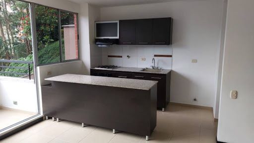 Apartamento en arriendo Antioquia Medellín La Mota 68 m2 Habitaciones 3 Baños 2 Garajes 1 Precio $2800000