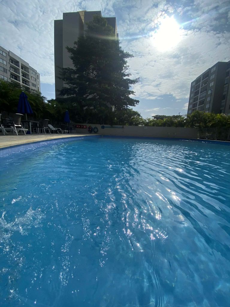 Apartamento en arriendo Valle Del Cauca Cali Urbanización Ciudad Jardín 0 m2 Habitaciones 3 Baños 2 Garajes 1 Precio $1700000