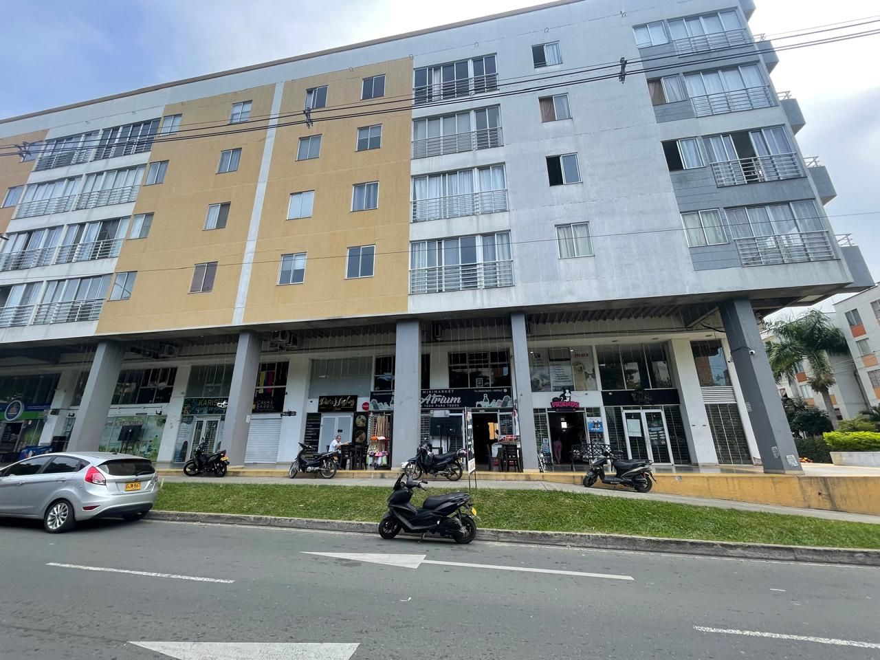 Local en venta Valle Del Cauca Cali Lili 44 m2 Habitaciones 0 Baños 1 Garajes 0 Precio $383000000