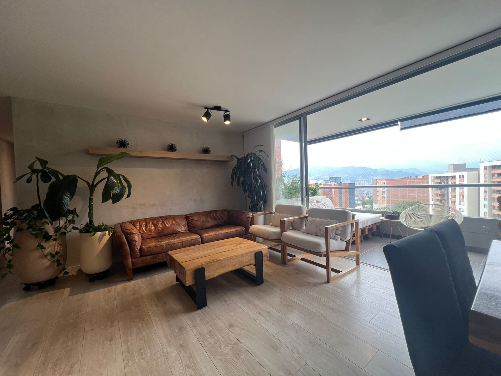 Apartamento en venta Antioquia Envigado La Inmaculada 140 m2 Habitaciones 3 Baños 4 Garajes 2 Precio $1160000000