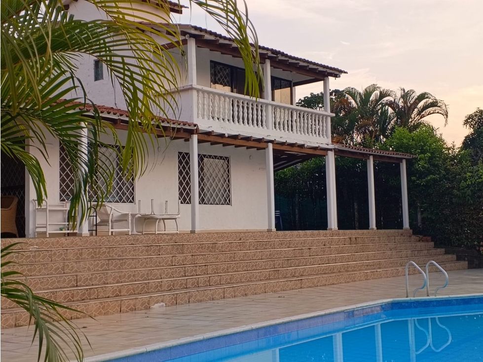 Casa en venta Tolima Carmen De Apicalá Carmen De Apicalá 1366 m2 Habitaciones 4 Baños 5 Garajes 1 Precio $1100000000