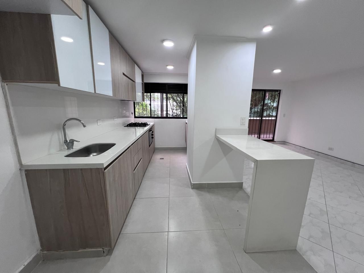 Apartamento en arriendo Antioquia Medellín La Florida 160 m2 Habitaciones 3 Baños 2 Garajes 1 Precio $4100000