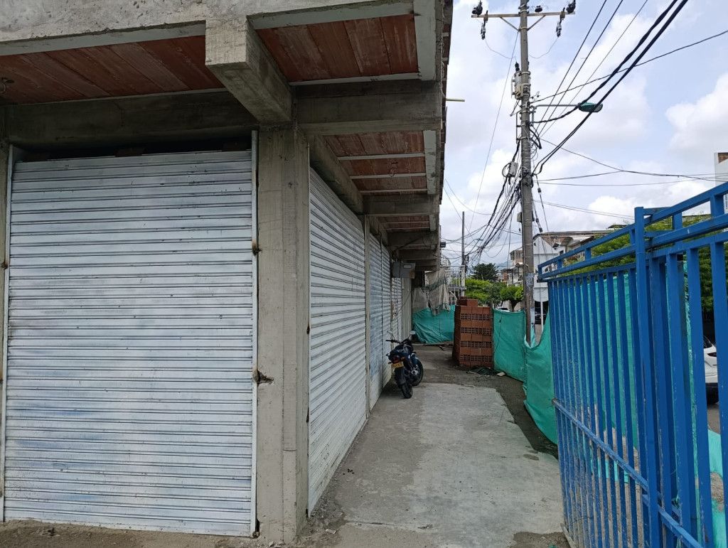 Local en arriendo Valle Del Cauca Cali Nueva Floresta Del Ict 100 m2 Habitaciones 0 Baños 1 Garajes 2 Precio $3500000