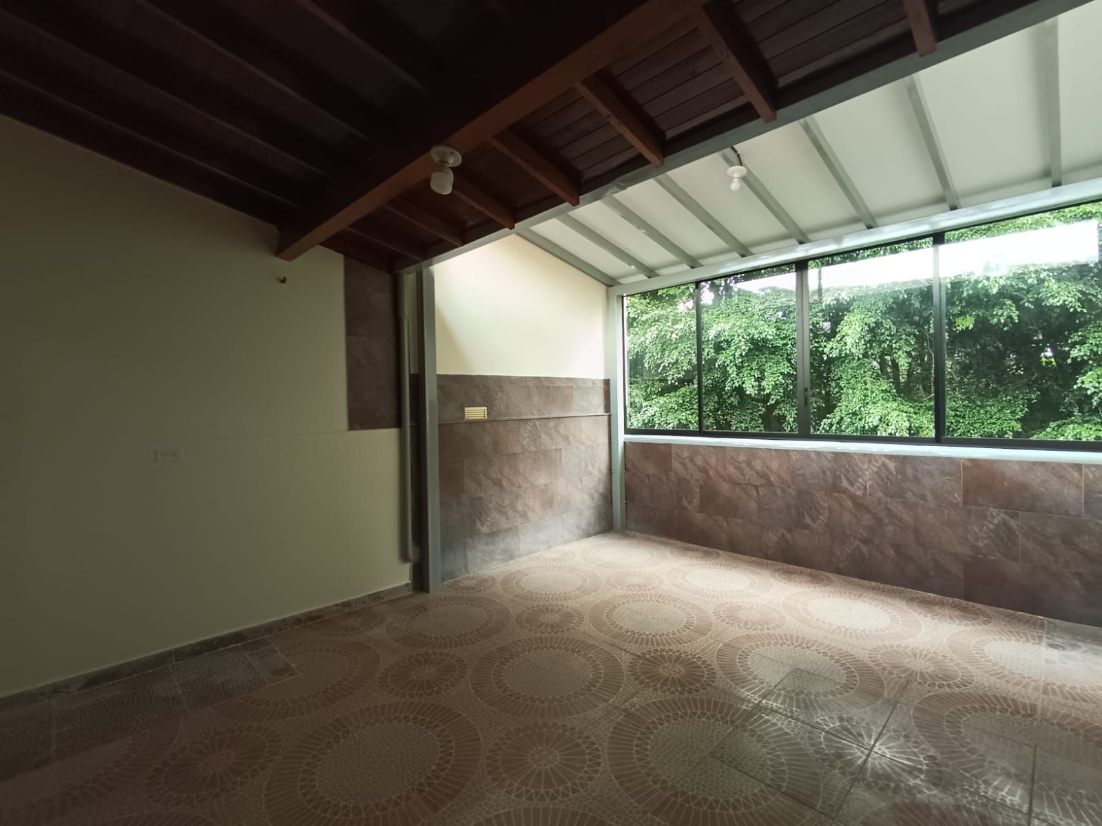 Casa en arriendo Antioquia Envigado El Dorado 150 m2 Habitaciones 4 Baños 4 Garajes 2 Precio $4600000