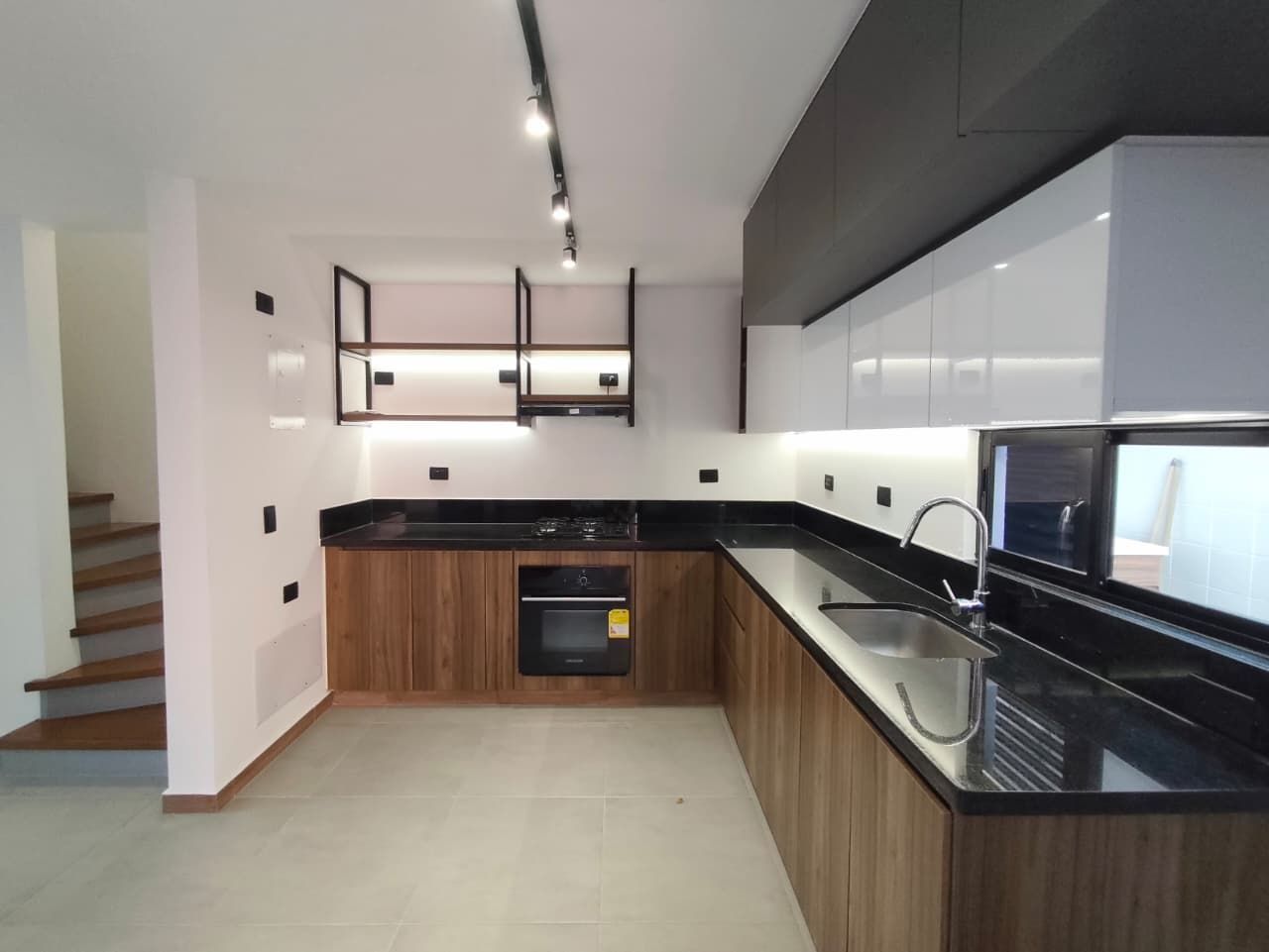 Casa en arriendo Risaralda Pereira Pereira 123 m2 Habitaciones 3 Baños 4 Garajes 2 Precio $4640000