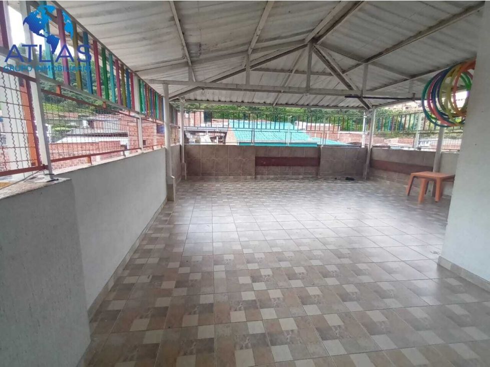 Edificio en arriendo o venta Santander Floridablanca El Carmen I 362 m2 Habitaciones 9 Baños 8 Garajes 0 Precio venta $780000000 Precio arriendo $5400000