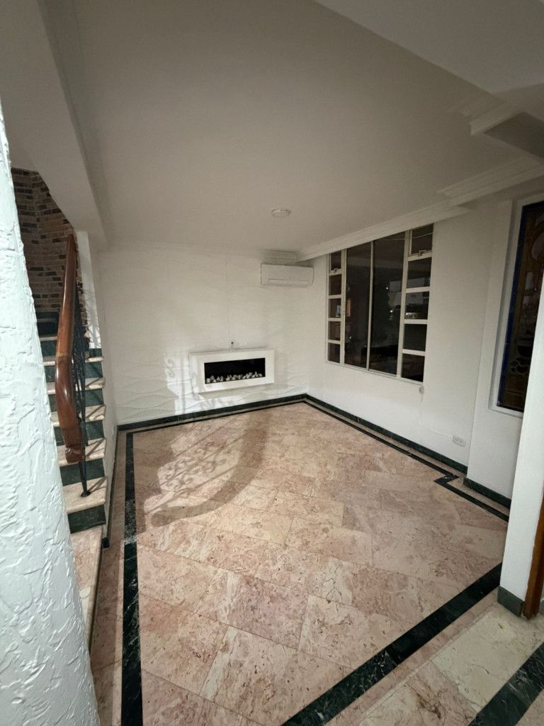 Casa en venta Antioquia Medellín Cordoba 335 m2 Habitaciones 3 Baños 3 Garajes 1 Precio $1600000000