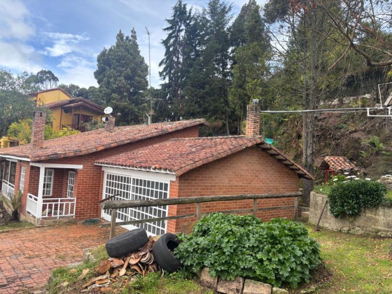 Casa en venta Cundinamarca Bogotá San Isidro 270 m2 Habitaciones 3 Baños 3 Garajes 2 Precio $950000000