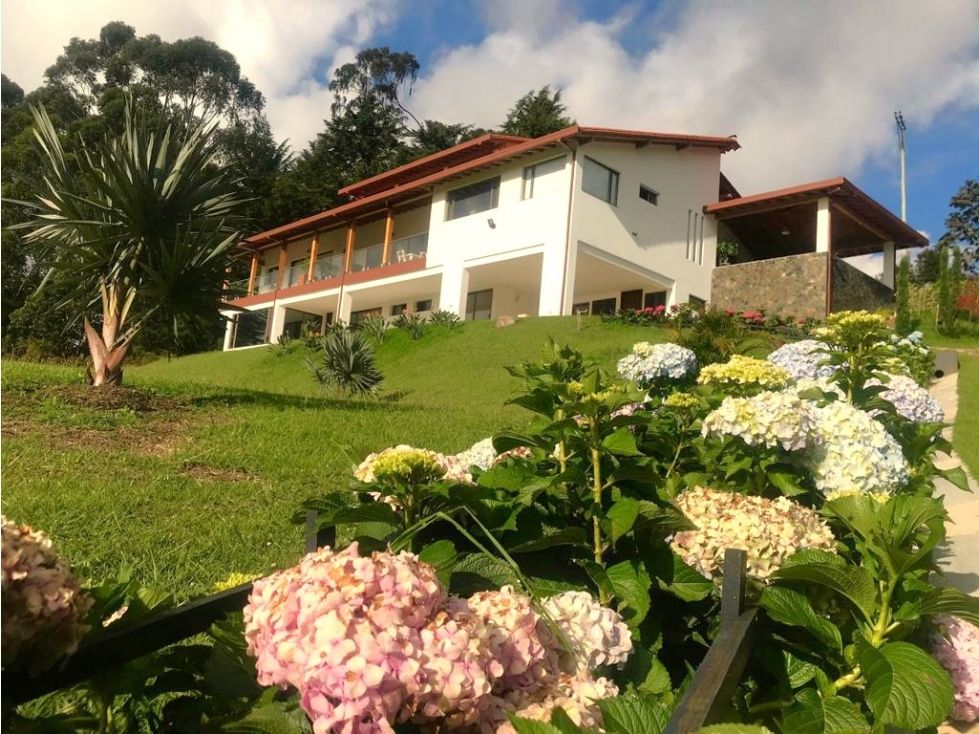 Casa Campestre en venta Antioquia Rionegro Rionegro 472 m2 Habitaciones 5 Baños 6 Garajes 4 Precio $4100000000
