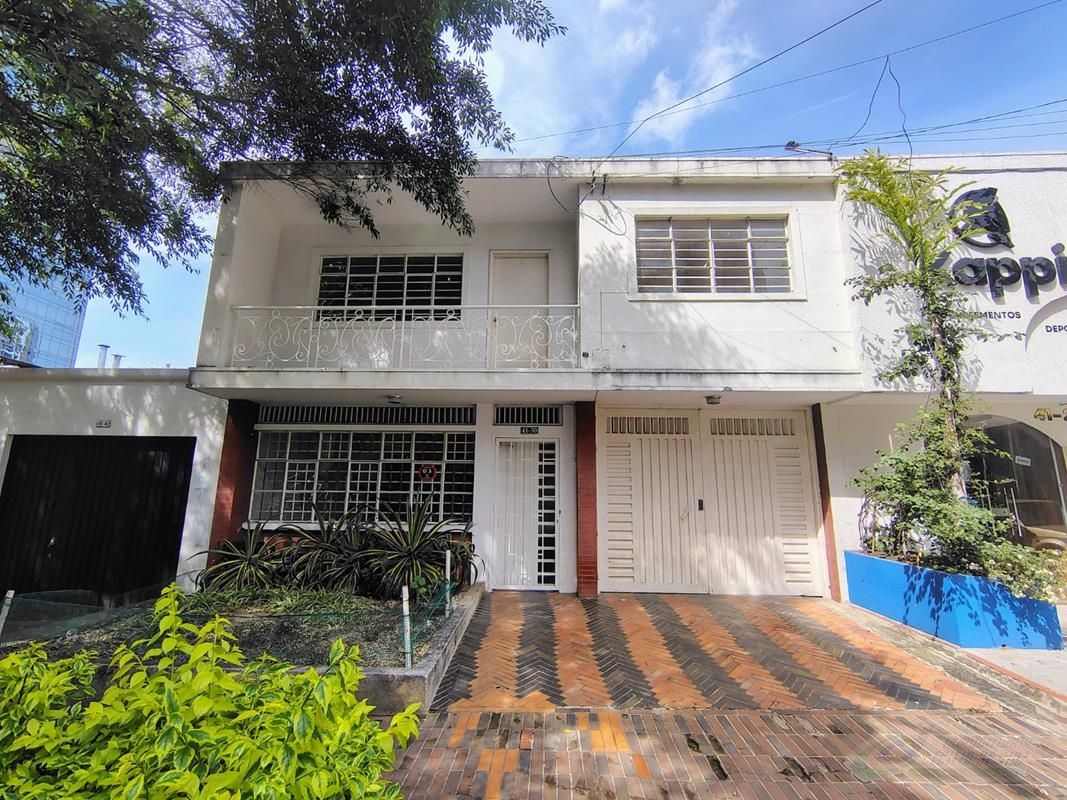 Casa en venta Santander Bucaramanga El Prado 160 m2 Habitaciones 5 Baños 3 Garajes 1 Precio $1265000000