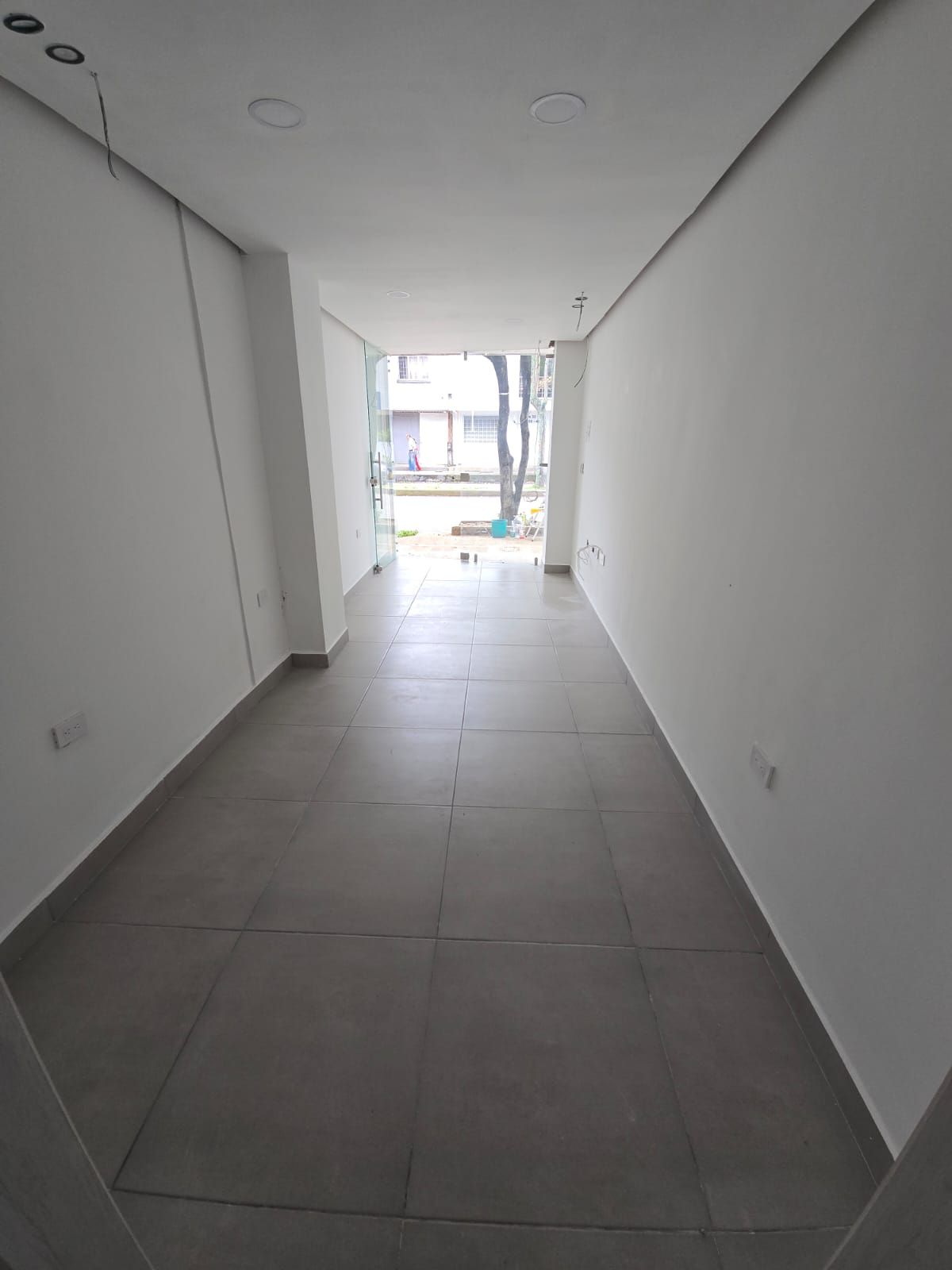 Local Comercial en arriendo Santander Bucaramanga Mercedes 14 m2 Habitaciones 0 Baños 1 Garajes 0 Precio $1500000