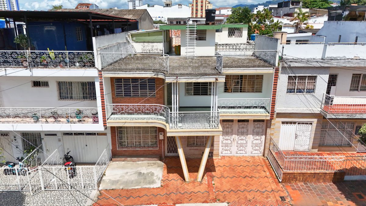 Casa en venta Santander Bucaramanga San Alonso 550 m2 Habitaciones 11 Baños 8 Garajes 2 Precio $1250000000