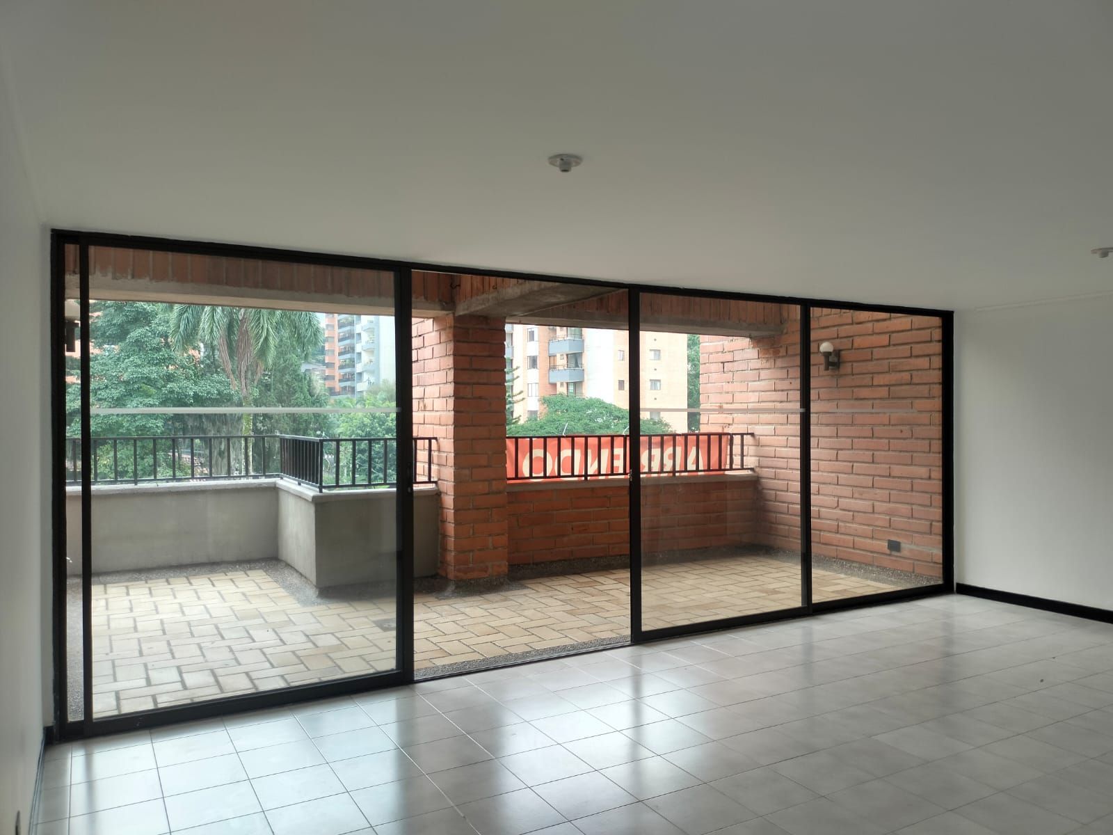 Apartamento en arriendo Antioquia Medellín Calle Nueva 170 m2 Habitaciones 3 Baños 3 Garajes 2 Precio $5650000