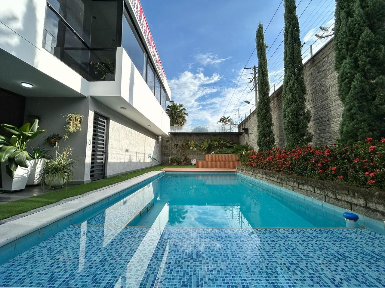 Casa en venta Valle Del Cauca Cali Urbanización San Joaquín 289 m2 Habitaciones 3 Baños 3 Garajes 2 Precio $2100000000