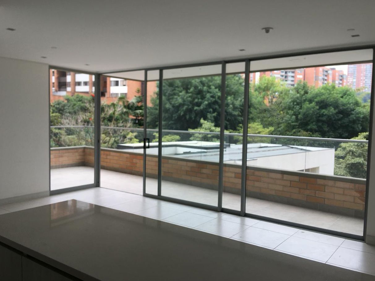 Apartamento en arriendo Antioquia Envigado La Inmaculada 115 m2 Habitaciones 3 Baños 3 Garajes 2 Precio $5650000