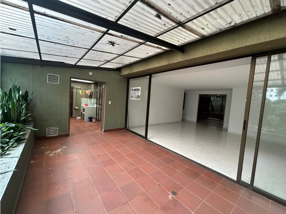 Apartamento en arriendo Antioquia Medellín Los Balsos No2 140 m2 Habitaciones 2 Baños 3 Garajes 1 Precio $5500000