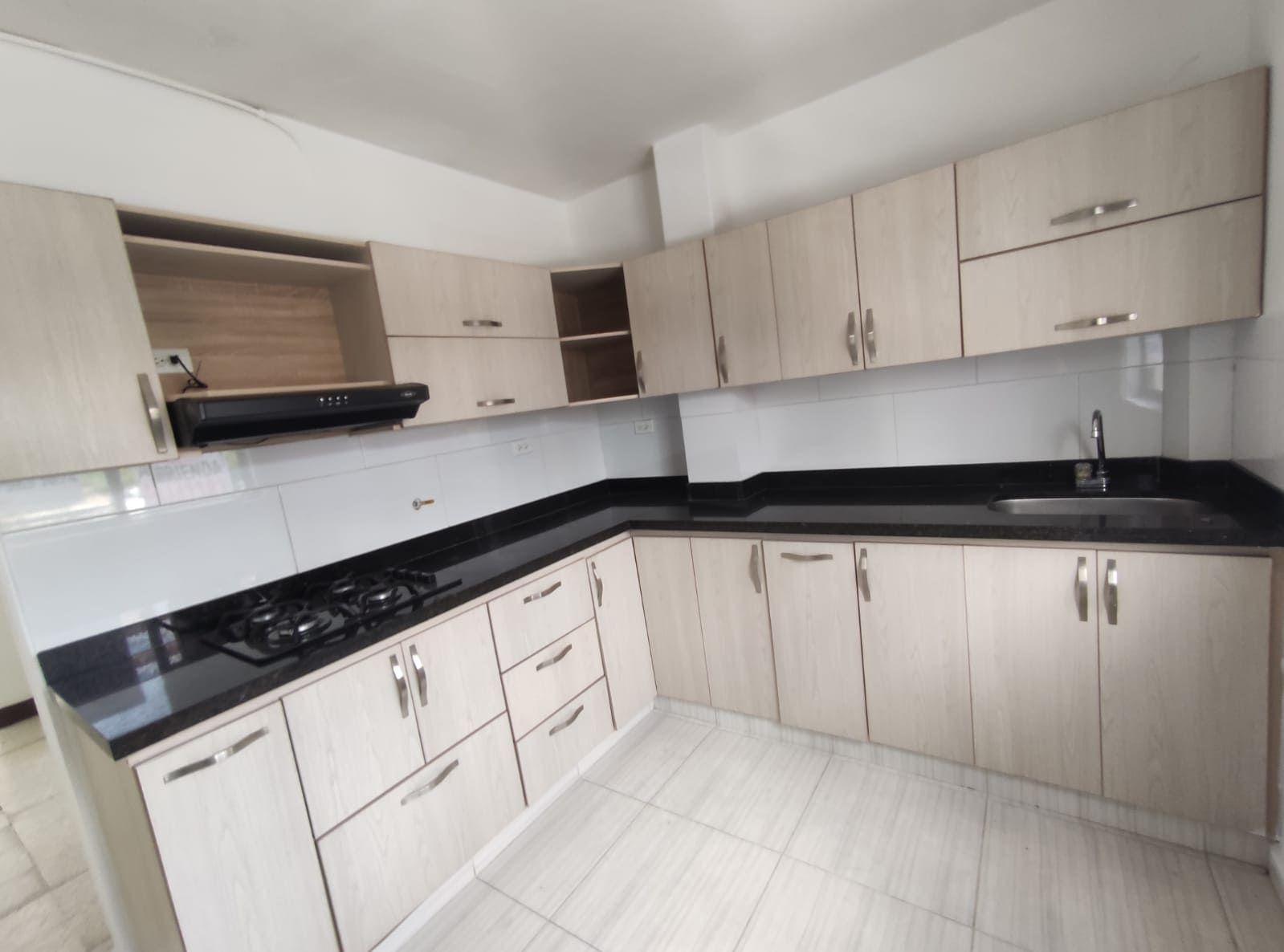 Casa en arriendo Antioquia Medellín Granada 110 m2 Habitaciones 3 Baños 2 Garajes 0 Precio $2400000