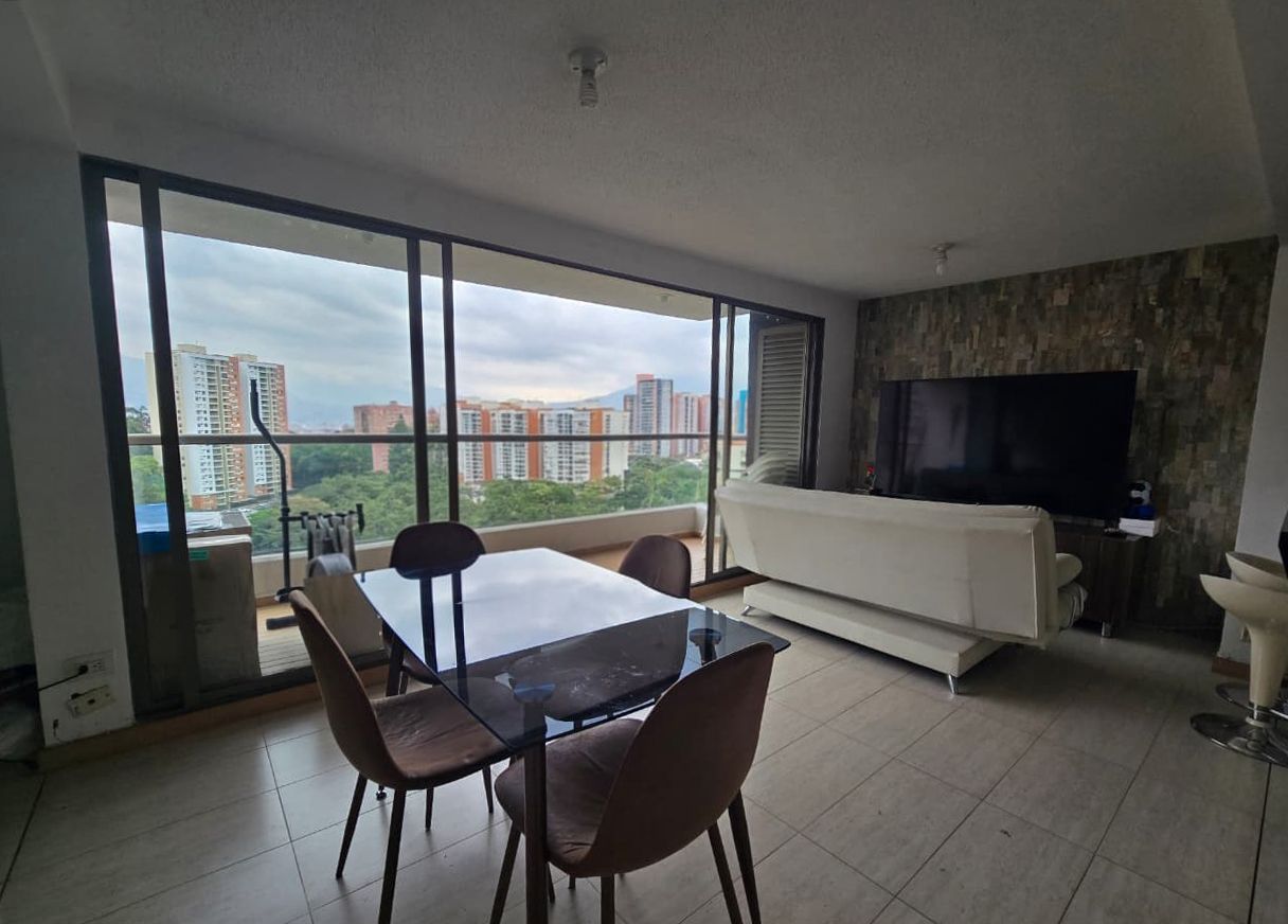 Apartamento en venta Antioquia Medellín Loma De Los Bernal 80 m2 Habitaciones 2 Baños 2 Garajes 2 Precio $820000000