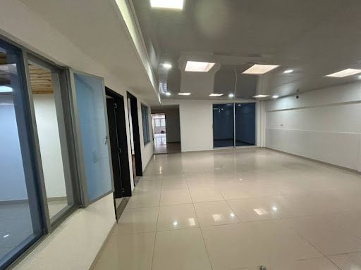 Oficina en arriendo Cundinamarca Bogotá La Esmeralda 250 m2 Habitaciones 0 Baños 1 Garajes 2 Precio $4500000