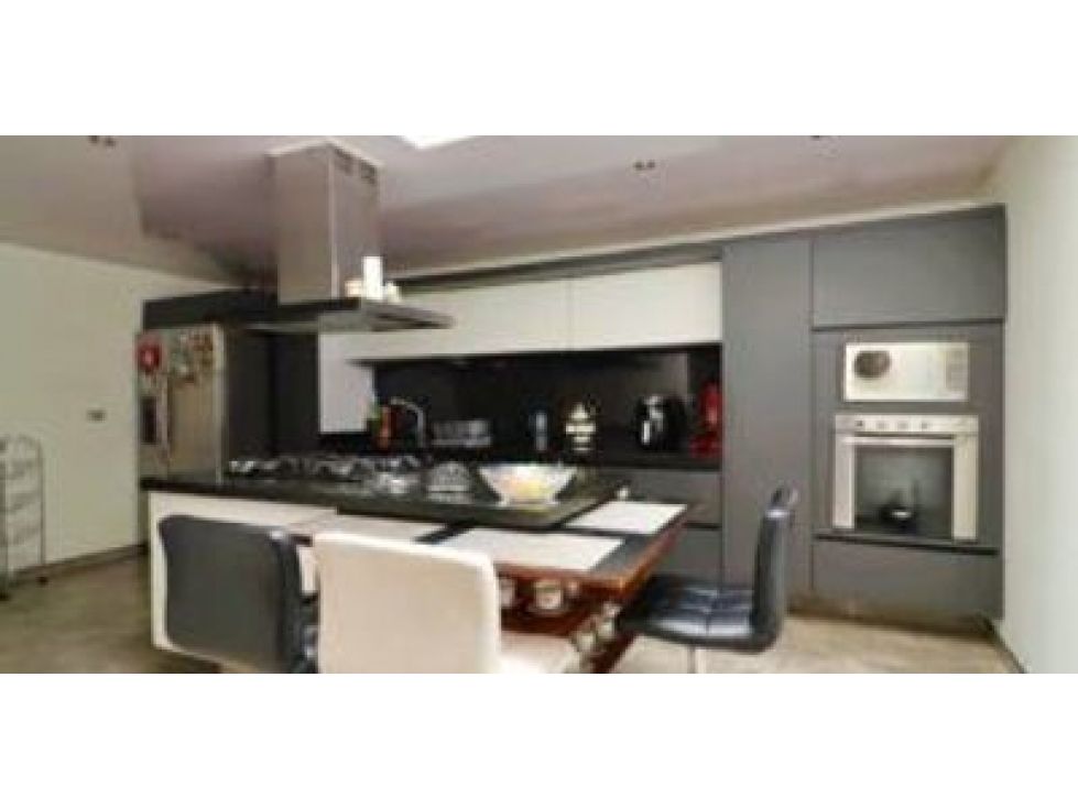 Casa en venta Cundinamarca Bogotá Paris Gaitan 250 m2 Habitaciones 4 Baños 4 Garajes 2 Precio $840000000