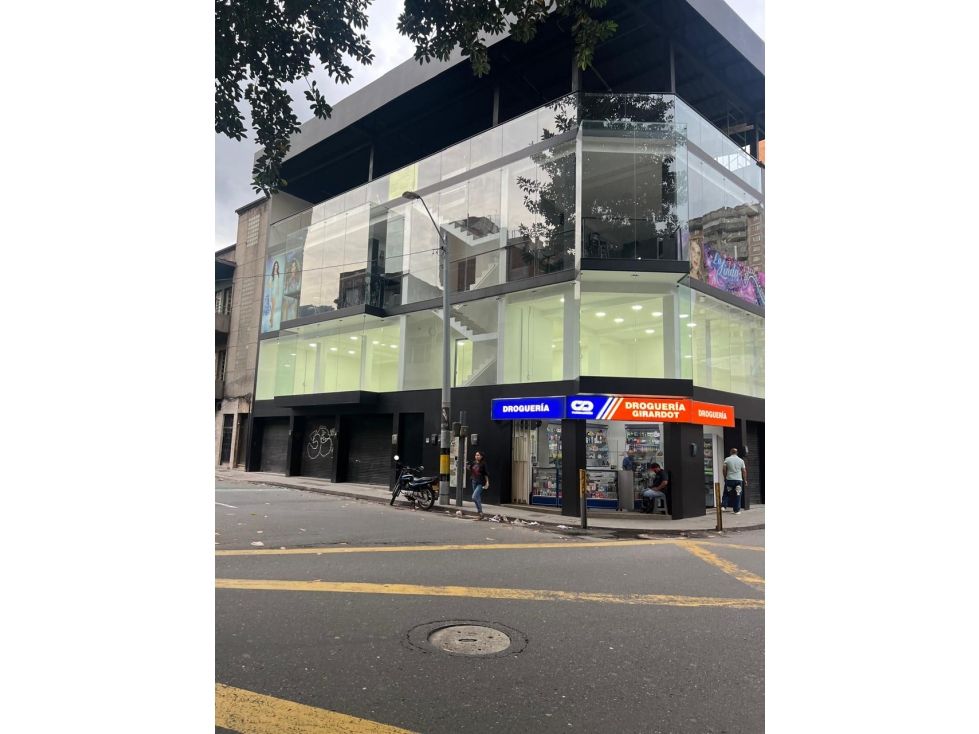Local en arriendo Antioquia Medellín Las Palmas 150 m2 Habitaciones 0 Baños 2 Garajes 0 Precio $7000000