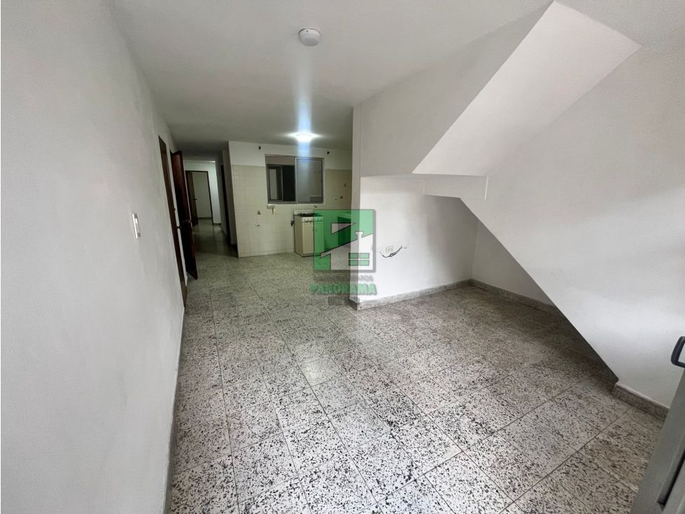 Casa en arriendo Antioquia Envigado Obrero 90 m2 Habitaciones 3 Baños 2 Garajes 0 Precio $2600000