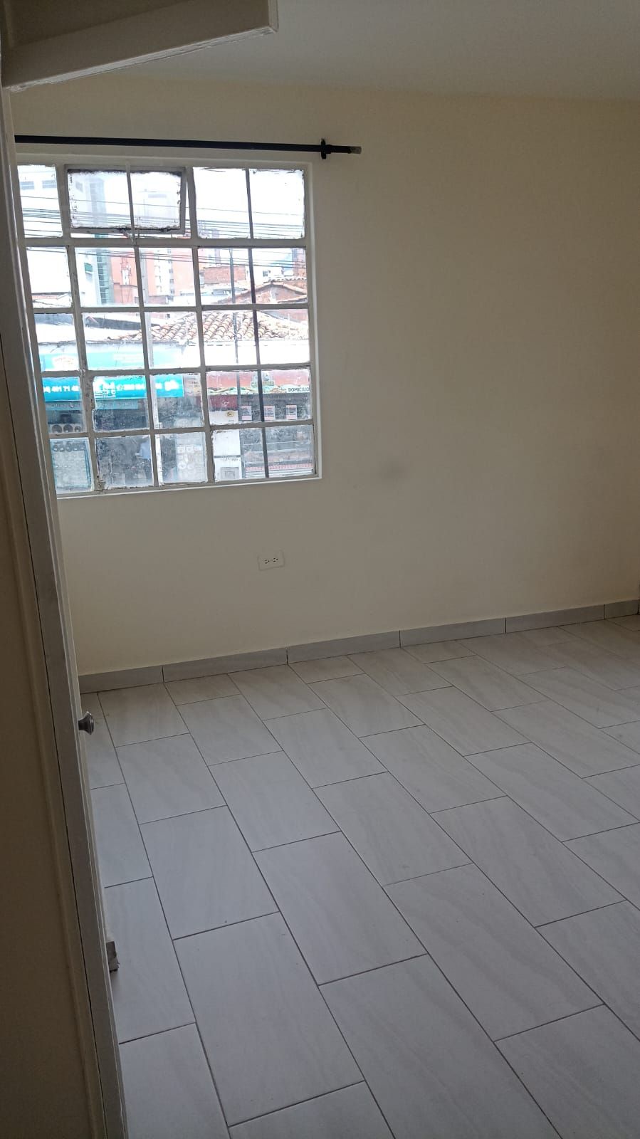 Apartaestudio en arriendo Antioquia Medellín Colon 15 m2 Habitaciones 0 Baños 1 Garajes 0 Precio $580000