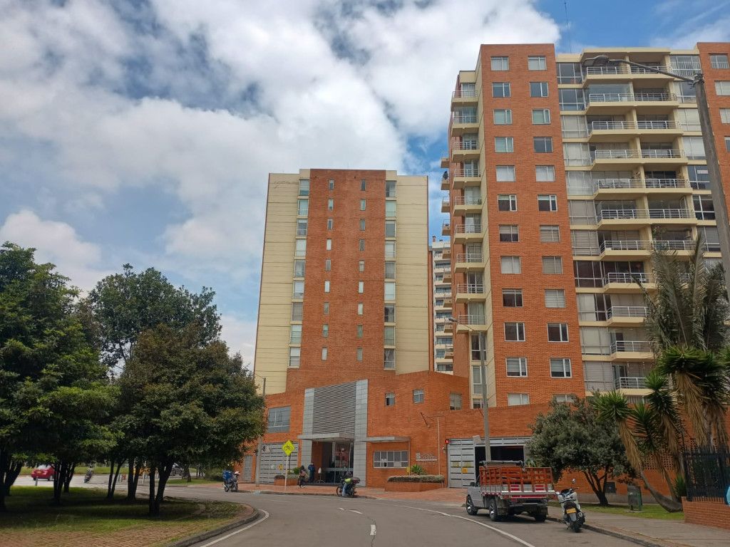 Apartamento en arriendo Cundinamarca Bogotá Mónaco 90 m2 Habitaciones 2 Baños 2 Garajes 2 Precio $4031000