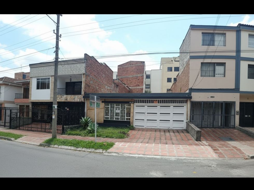 Casa en arriendo Antioquia Medellín Simon Bolivar 190 m2 Habitaciones 5 Baños 3 Garajes 1 Precio $7400000