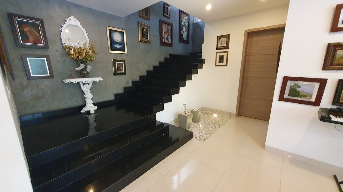 Casa en venta Santander Piedecuesta Br Paseo Cataluña 720 m2 Habitaciones 5 Baños 7 Garajes 8 Precio $5800000000