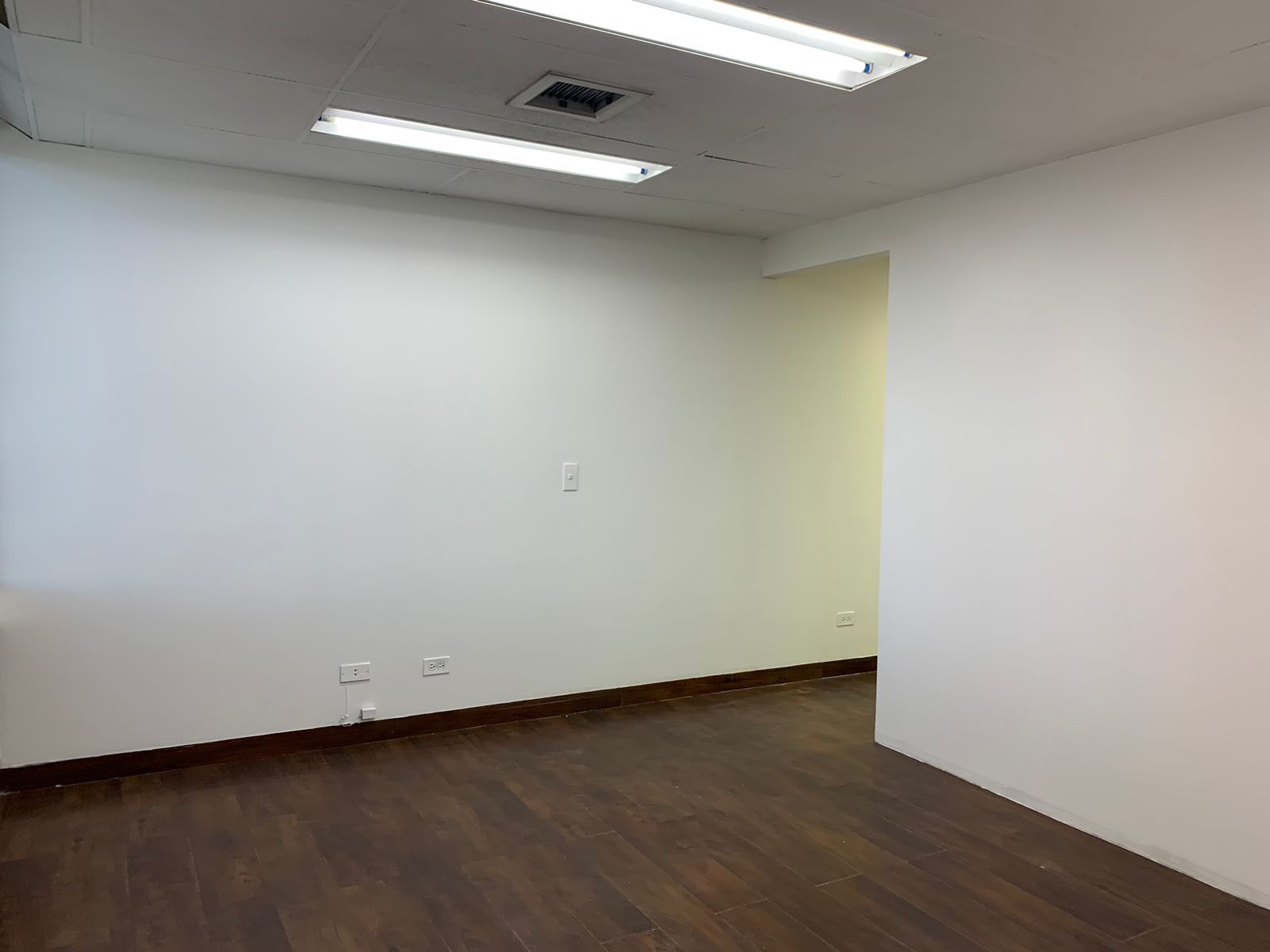 Oficina en arriendo Antioquia Medellín Calle Nueva 38 m2 Habitaciones 0 Baños 2 Garajes 2 Precio $3450000