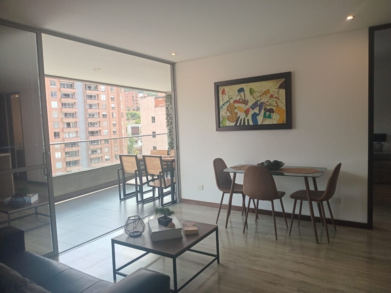 Apartamento en arriendo Antioquia Medellín Las Lomas No 1 100 m2 Habitaciones 2 Baños 3 Garajes 2 Precio $5600000