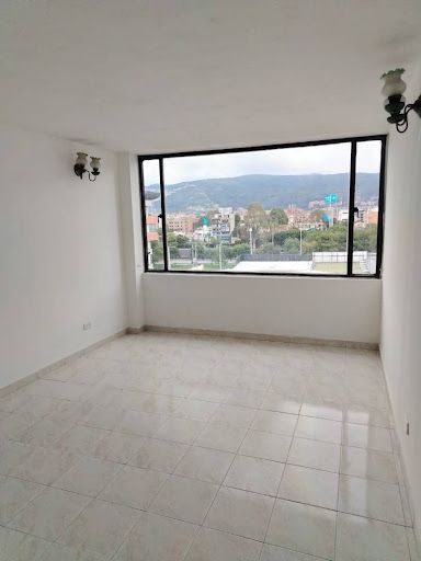 Apartamento en arriendo Cundinamarca Bogotá Prado Pinzón 90 m2 Habitaciones 3 Baños 3 Garajes 1 Precio $2500000