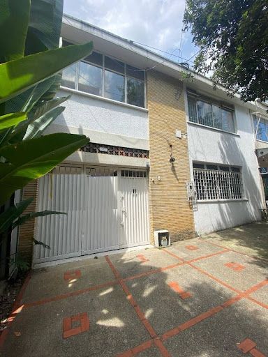 Casa en arriendo Santander Bucaramanga El Prado 300 m2 Habitaciones 5 Baños 3 Garajes 0 Precio $9000000