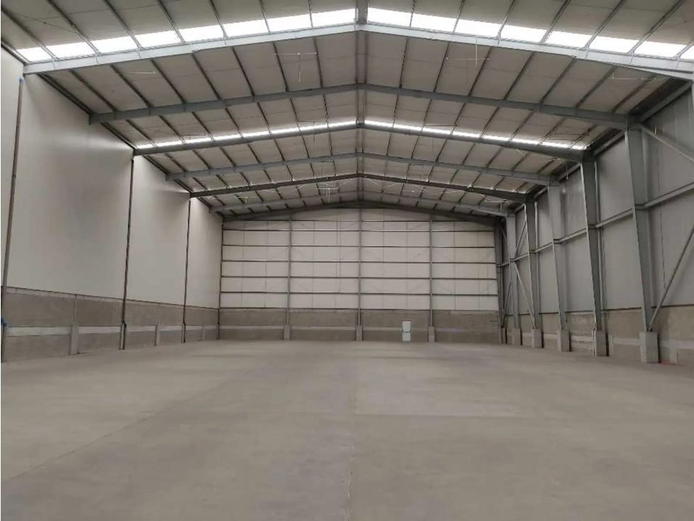 Bodega en arriendo Antioquia Bello Urbanización San Francisco 2700 m2 Habitaciones 0 Baños 3 Garajes 2 Precio $78000000