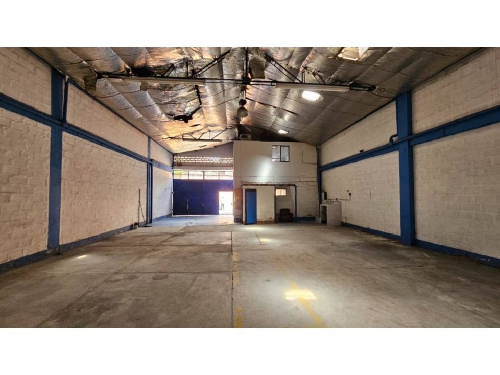 Bodega en arriendo Antioquia Itagüí Itagüí 250 m2 Habitaciones 0 Baños 2 Garajes 1 Precio $11000000