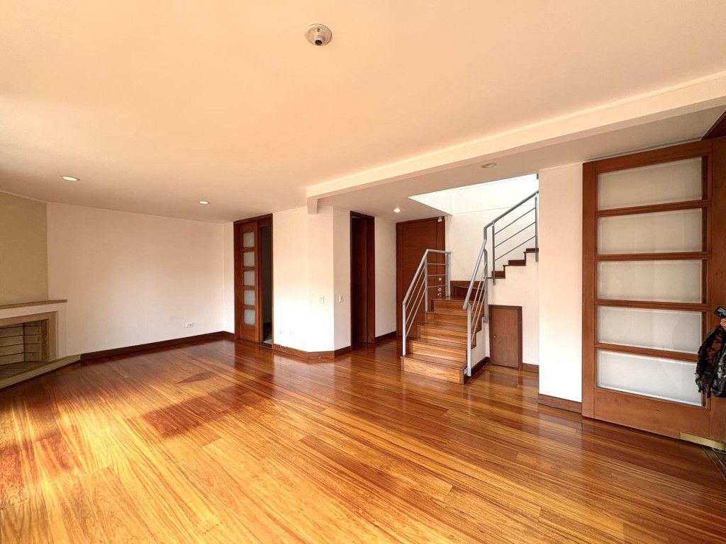 Apartamento en arriendo Cundinamarca Bogotá Santa Bibiana 123 m2 Habitaciones 3 Baños 3 Garajes 2 Precio $7000000