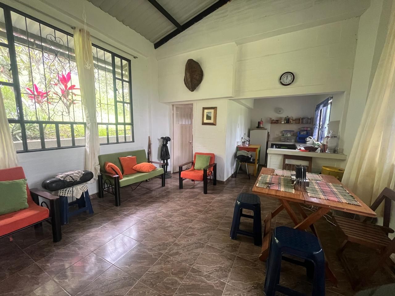 Casa Campestre en venta Cundinamarca La Mesa Cr La Victoria 80 m2 Habitaciones 1 Baños 2 Garajes 4 Precio $380000000