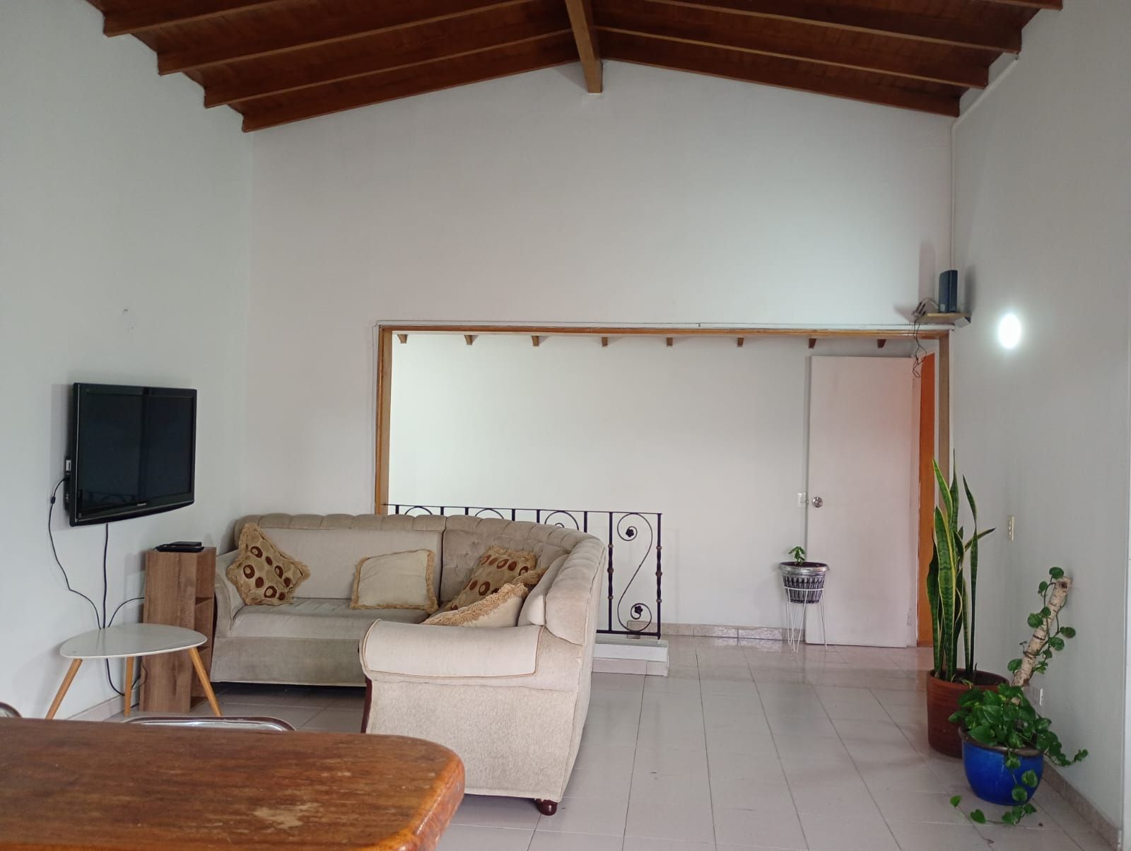 Apartamento en arriendo Antioquia Medellín Florida Nueva 117 m2 Habitaciones 4 Baños 2 Garajes 2 Precio $4000000