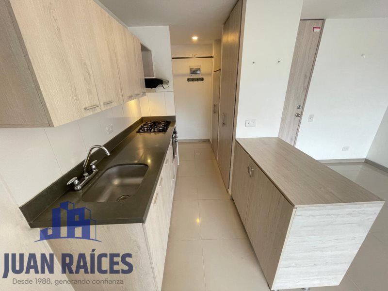 Apartamento en arriendo Antioquia Envigado Primavera 65 m2 Habitaciones 3 Baños 2 Garajes 0 Precio $3000000