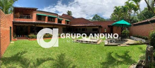 Casa en venta Santander Bucaramanga Soldos 500 m2 Habitaciones 3 Baños 3 Garajes 2 Precio $1900000000