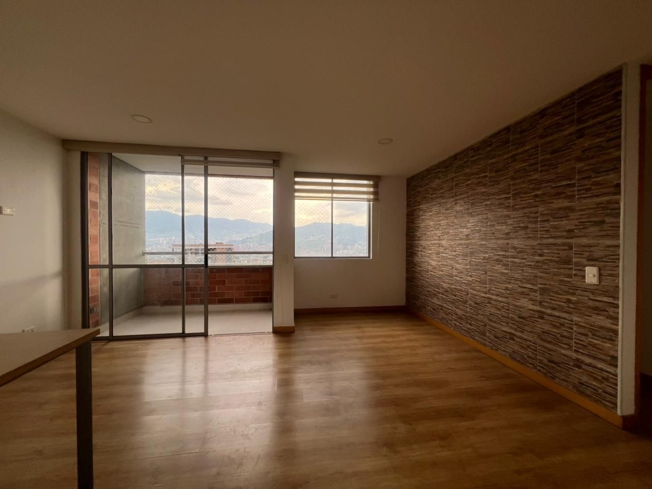 Apartamento en arriendo Antioquia Envigado La Mesa 64 m2 Habitaciones 2 Baños 2 Garajes 1 Precio $3550000