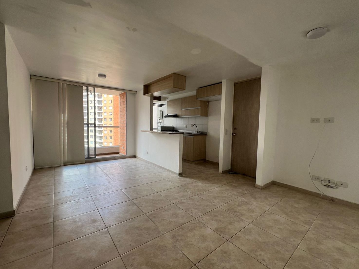 Apartamento en arriendo Antioquia Envigado Loma Del Barro 67 m2 Habitaciones 3 Baños 2 Garajes 1 Precio $2650000