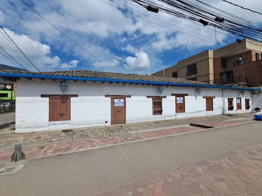 Casa en arriendo Cundinamarca Cota Cota 420 m2 Habitaciones 9 Baños 6 Garajes 24 Precio $11000000