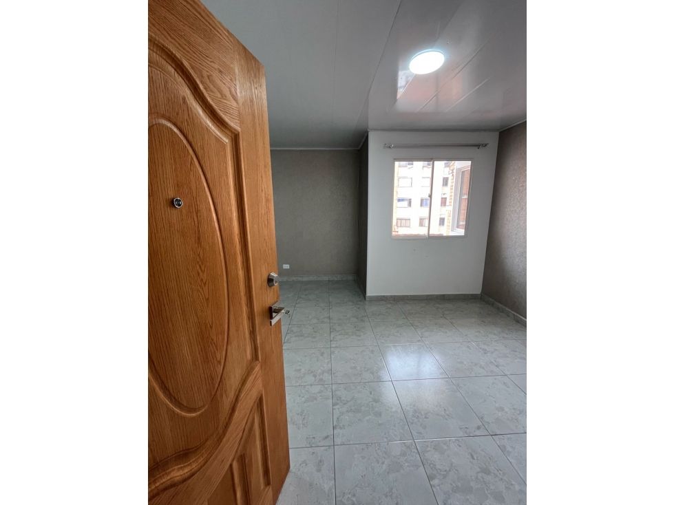 Apartamento en arriendo Antioquia Medellín Ferreni 80 m2 Habitaciones 3 Baños 2 Garajes 0 Precio $2000000