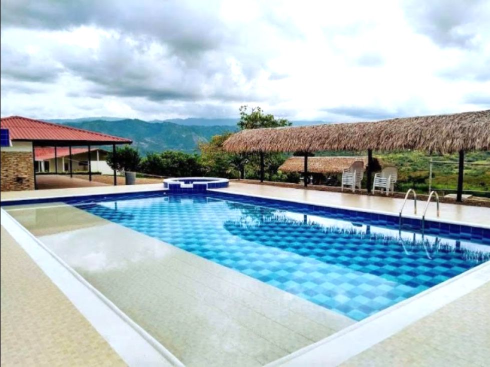 Finca en venta Cundinamarca La Mesa La Mesa 19200 m2 Habitaciones 12 Baños 9 Garajes 15 Precio $4200000000
