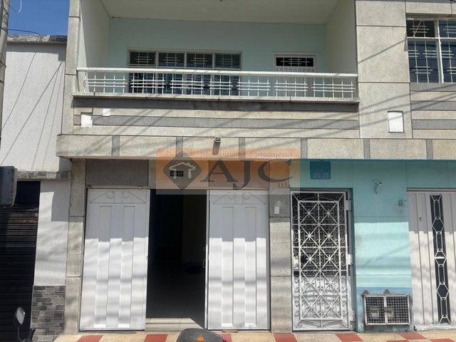 Apartamento en arriendo Santander Bucaramanga Comuneros 150 m2 Habitaciones 4 Baños 2 Garajes 1 Precio $2600000