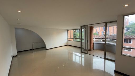 Apartamento en arriendo Antioquia Envigado La Orquídea 130 m2 Habitaciones 3 Baños 3 Garajes 1 Precio $4550000